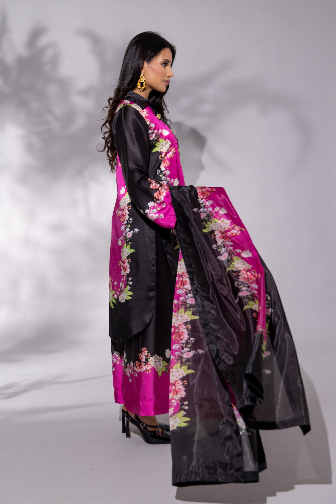 Budget Line - Black & Pink