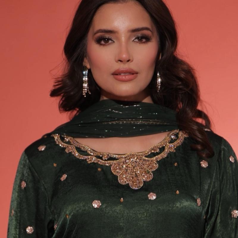 Emerald Green Velvet Silk 3PC - (CHAAKH TASSELS NOT INCLUDED)