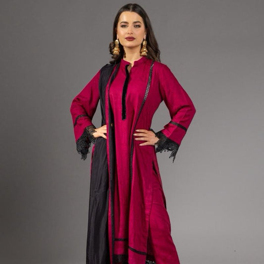 Maroon Self Design Linen Three Piece Suit, Black Contrasting Dupatta with LaceWork, Casual Womenswear Comfortable