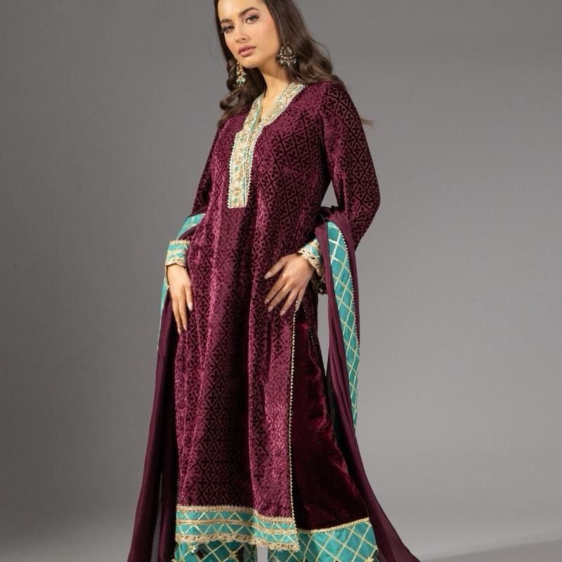 Maroon/Plum Plachi With Seagreen Contrast, Formal Womenswear Outfit, Beautiful Lace Work, Velvet Plazzo with Heavy Gotta and CutWork