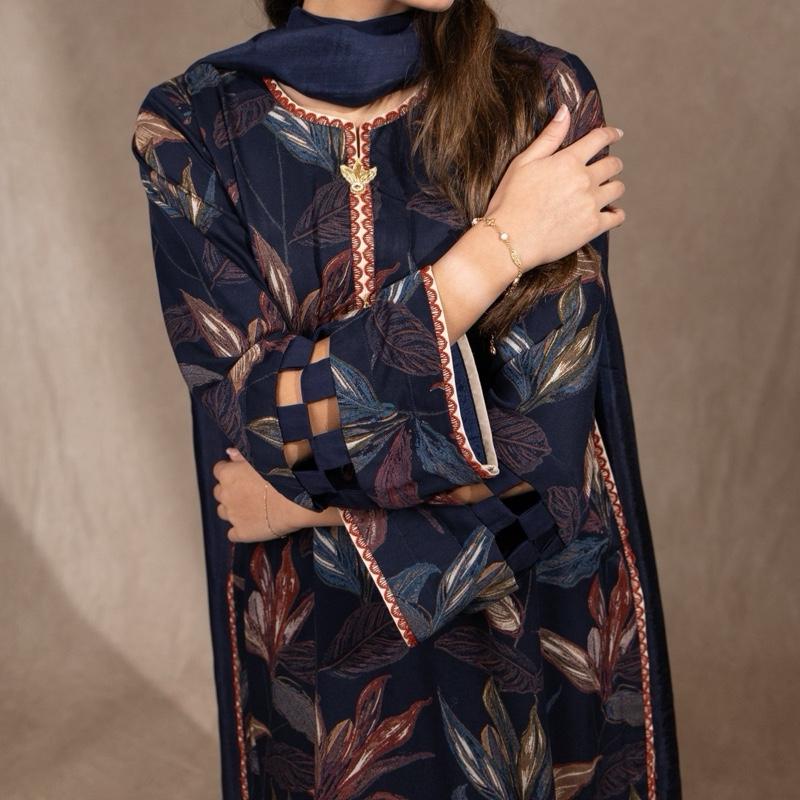 Navy Blue Floral Marina 3PC - Perfect for semiformal wearing comfortable and classy. Long kameez with plazzo trousers and silk dupatta