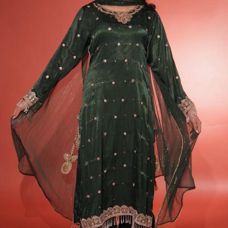 Emerald Green Velvet Silk 3PC - (CHAAKH TASSELS NOT INCLUDED)