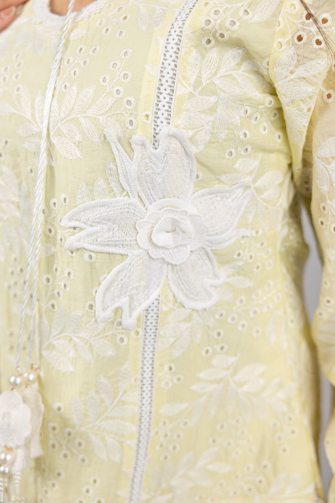 Arabelle – 3PC Pastel Yellow White Chicken Kari Ensemble - Eeyapret